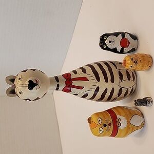 CATS 5 Wood Nesting  7", 3.5", 2",1.5",7/8" Tall All Fit Inside 1 Ear Missing